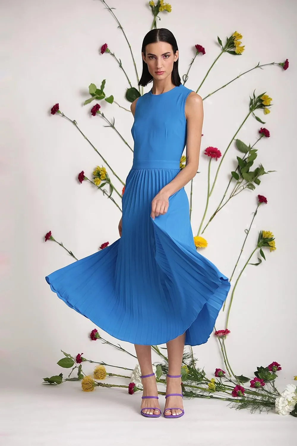 Donna Morgan Women's Sleeveless Stretch Light Bubble Crepe Pleated Skirt Midi Dress