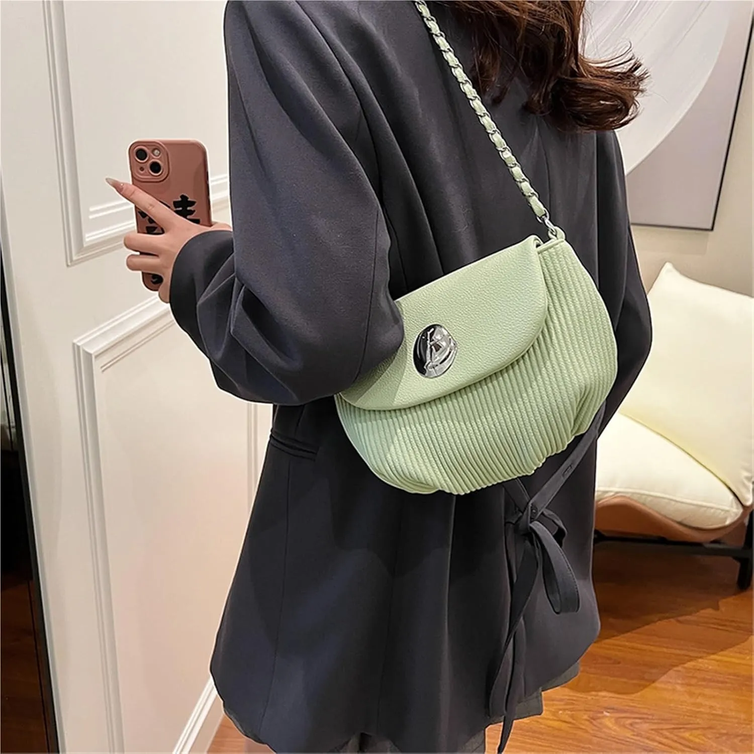 Lady's chain shoulder messenger bag saddle bag