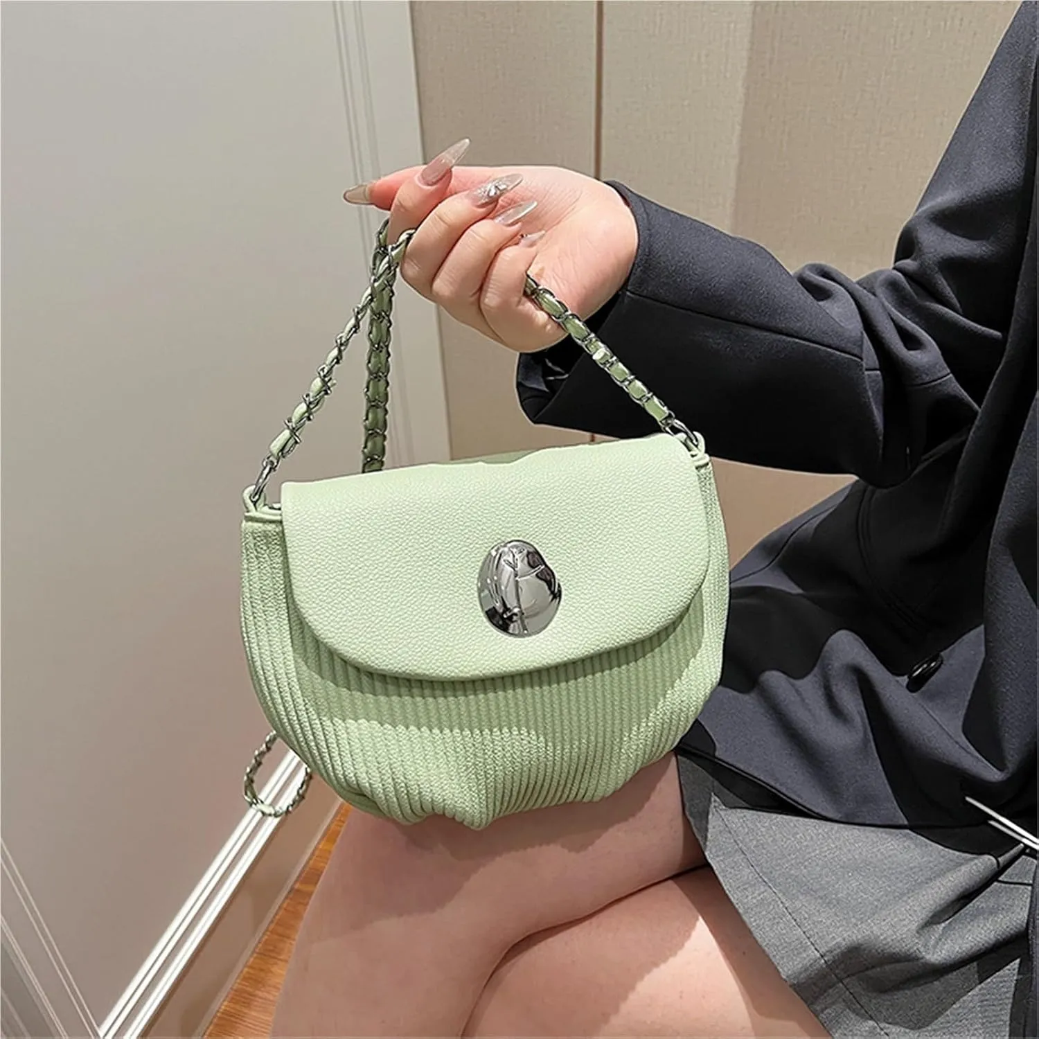 Lady's chain shoulder messenger bag saddle bag