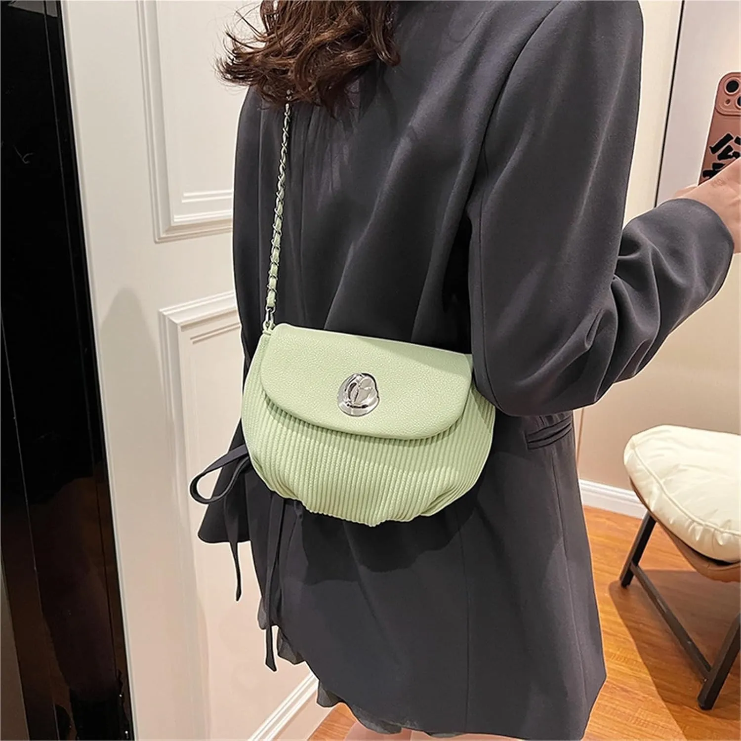 Lady's chain shoulder messenger bag saddle bag