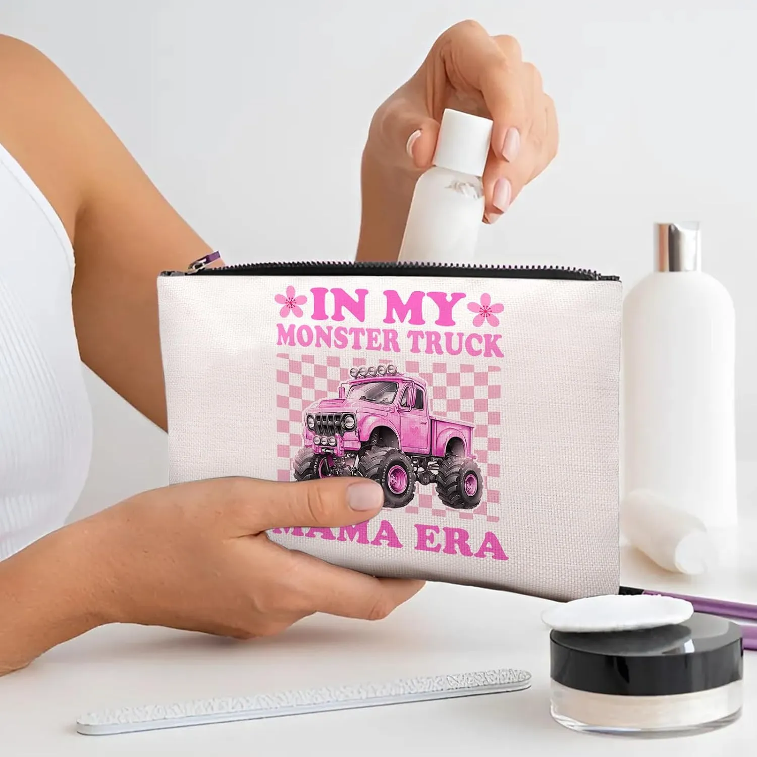 Mama Era Makeup Bag, Pink Gifts For Women, Cute Truck Cosmetic Bag, Travel Toiletry Pouch With Zipper, Birthday Anniversary Christmas Gifts For Mom Sister, Pink Travel Toiletry Bag