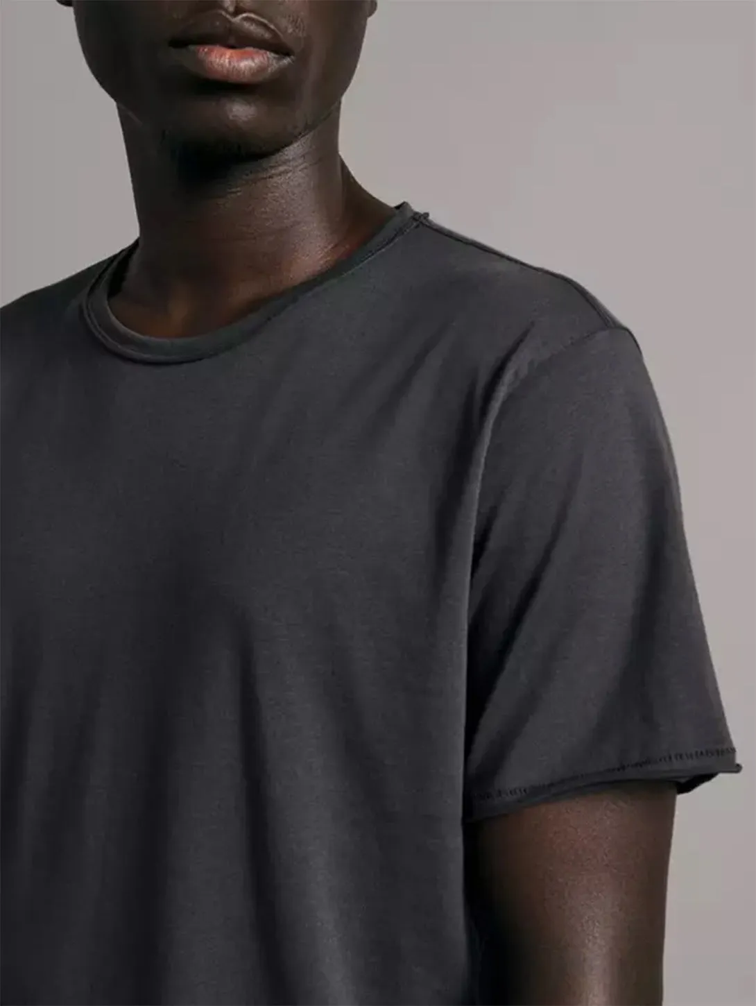 Miles One Pocket Tee - Dark Grey