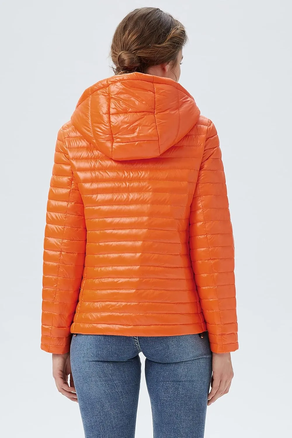 Orolay Women's Light Down Jacket Packable Winter Coat Hooded Cropped Puffer Jacket