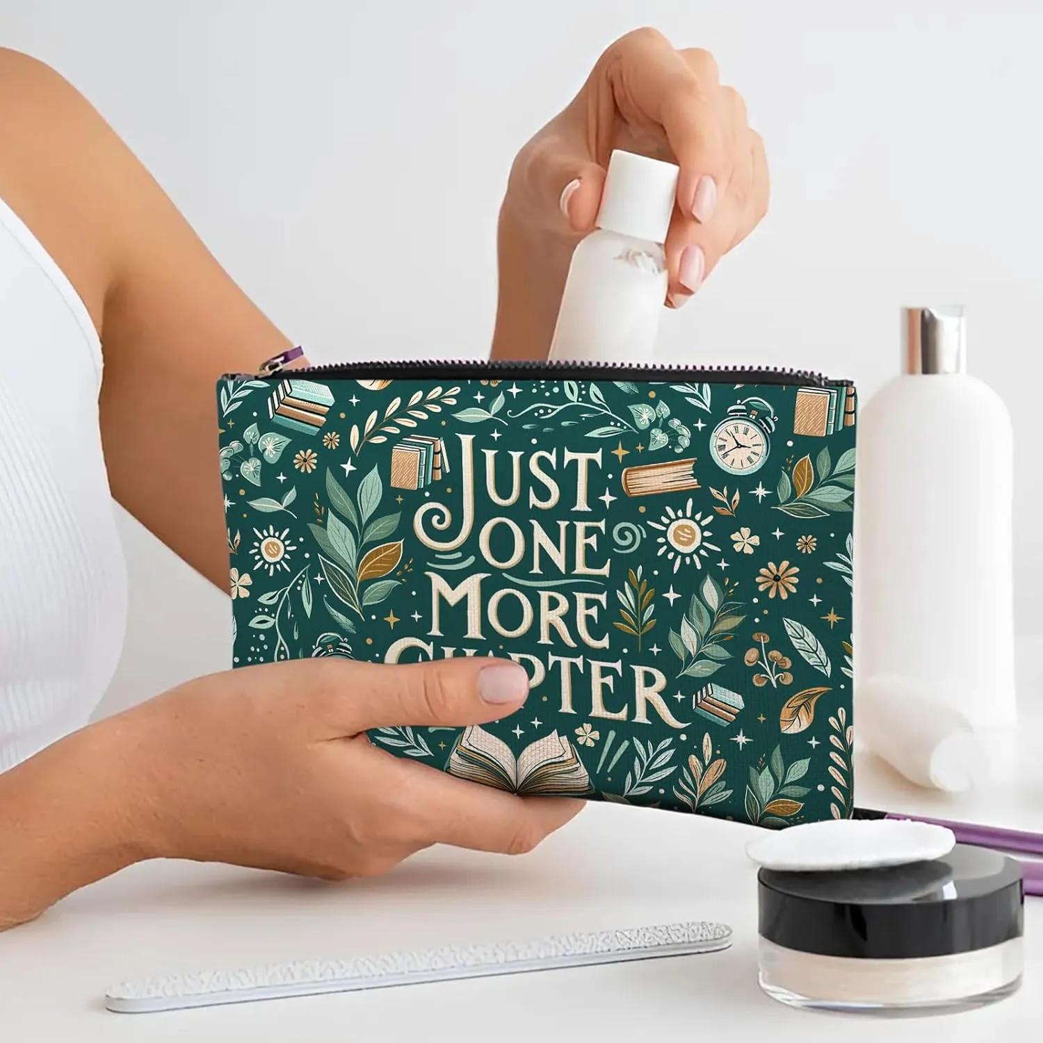 Reading Books Chapter Makeup Bag, Cute Floral Cosmetic Bag For Book Lovers, Travel Toiletry Pouch With Zipper, Birthday Anniversary Christmas Gifts For Mom Sister, Green Travel Toiletry Bag