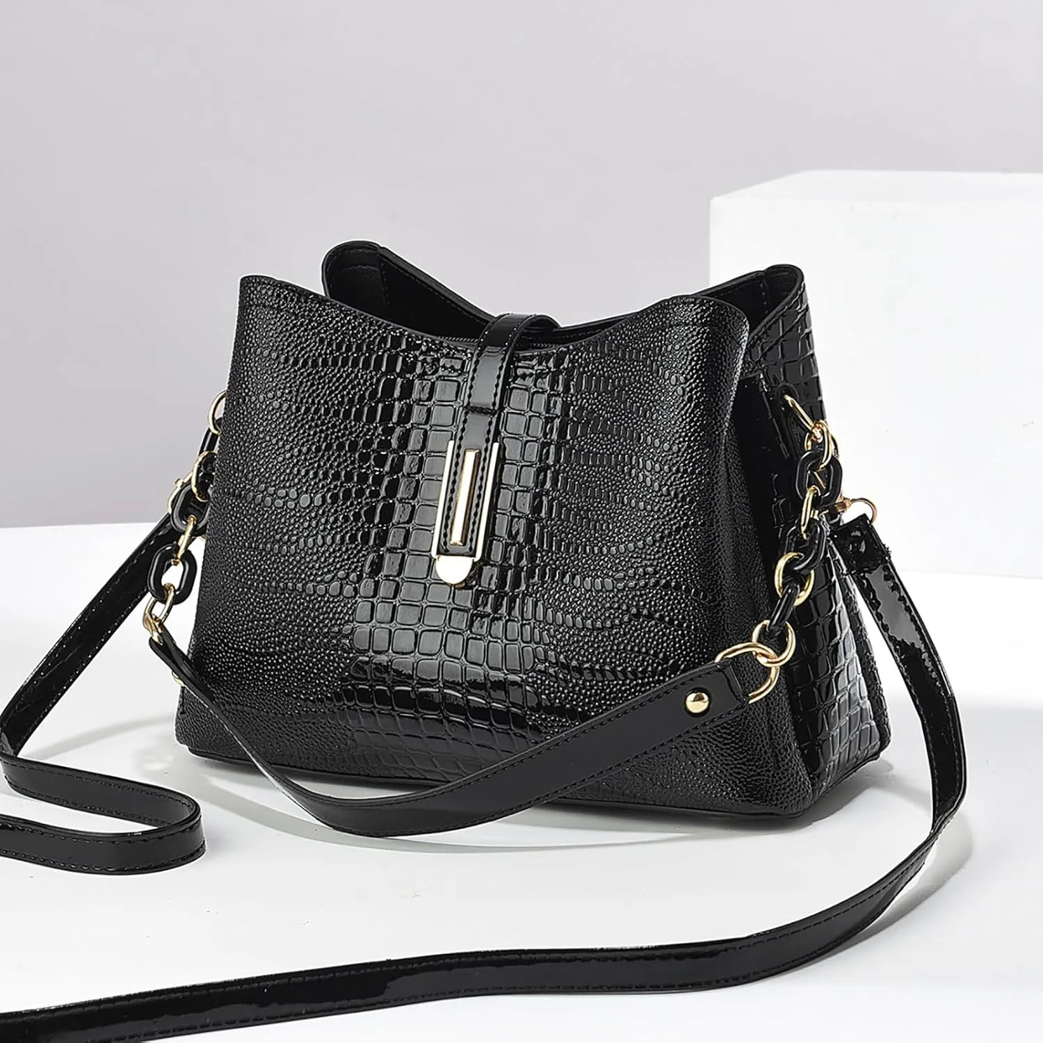 Small Fashion Crossbody Bucket Purses for Women with Shoulder Strap and Top Handle