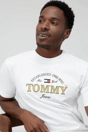 TOMMY JEANS CLASSIC MODERN PREP FRONT LOGO TEE - WHITE