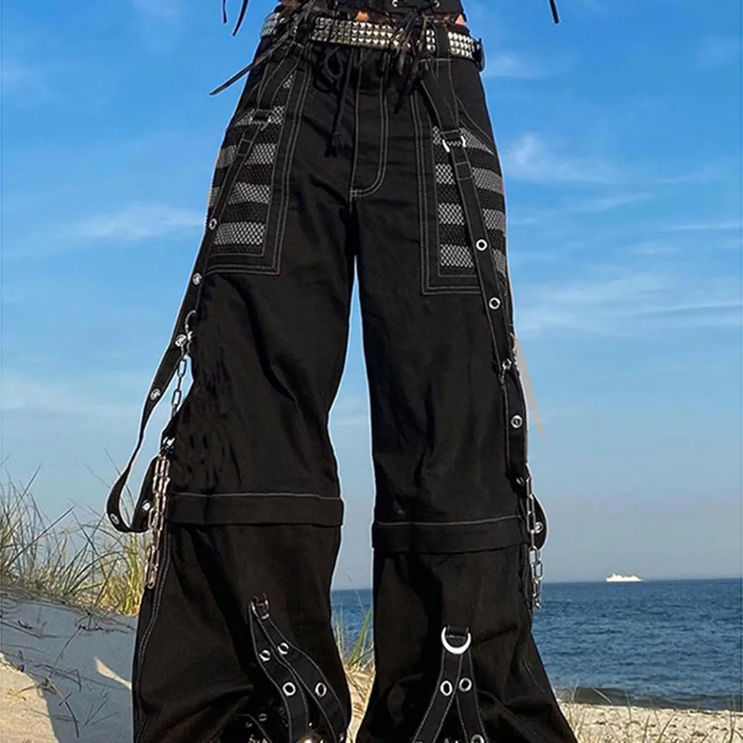 Women Gothic Black Cargo Pants Y2K High Waist Baggy Jeans Rock Style Cargo Pants with Chain Harajuku Streetwear