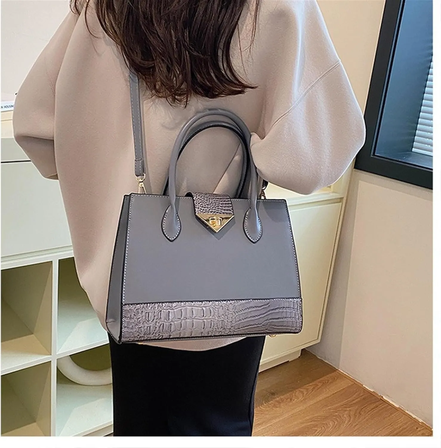 Women's Crocodile Tote Bag One-shoulder Straddle Handbag
